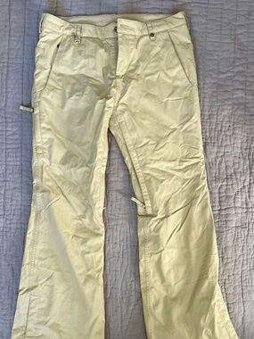 686 x Dickies Snow Pants Women’s Medium Waterproof Ski Snowboard Pants Cream